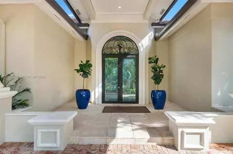 Other - 6890 SW 94th St, Pinecrest, FL 33156 photo 3 of 12