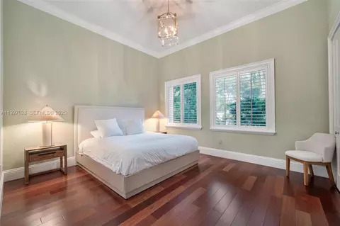 Bedroom - 6890 SW 94th St, Pinecrest, FL 33156 photo 3 of 10