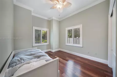 Bedroom - 6890 SW 94th St, Pinecrest, FL 33156 photo 8 of 10