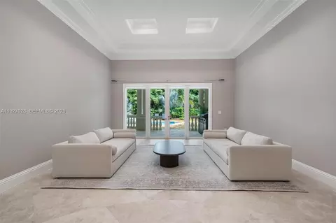 Living - 6890 SW 94th St, Pinecrest, FL 33156 photo 6 of 8