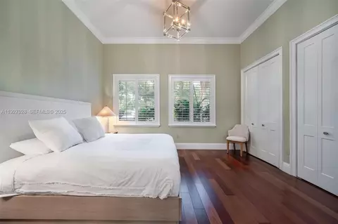 Bedroom - 6890 SW 94th St, Pinecrest, FL 33156 photo 4 of 10