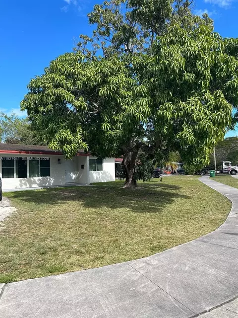 10011 SW 162nd St, Miami, FL 33157