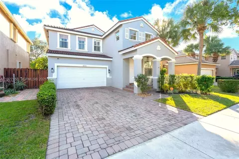 4272 N Magnolia Cir, Delray Beach, FL 33445