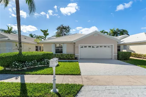15230 Wilshire Way, Pembroke Pines, FL 33027