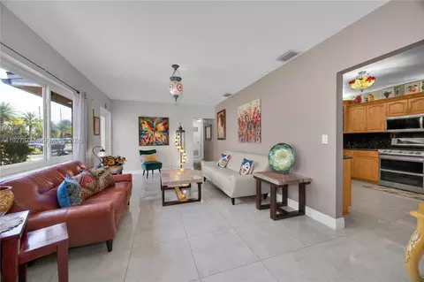 Living - 4110 W 7th Ln, Hialeah, FL 33012 photo 3 of 3