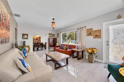 Other - 4110 W 7th Ln, Hialeah, FL 33012 photo 4 of 7