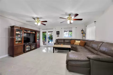 Living - 4110 W 7th Ln, Hialeah, FL 33012 photo 1 of 3
