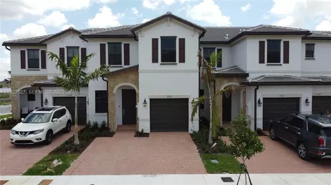 11125 W 33rd Ct, Hialeah, FL 33018