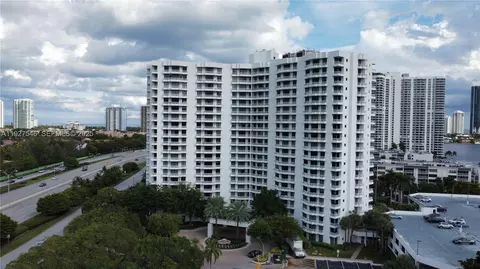 3300 NE 192nd St #903, Aventura, FL 33180