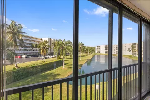 190 SE 5th Ave #202, Dania Beach, FL 33004