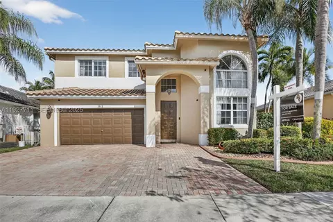 1911 NW 169th Ave, Pembroke Pines, FL 33028