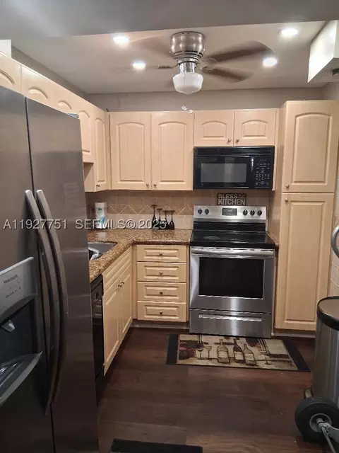 1000 Saint Charles Pl #L2, Pembroke Pines, FL 33026