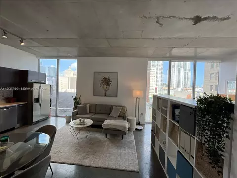 151 SE 1st St #702, Miami, FL 33131