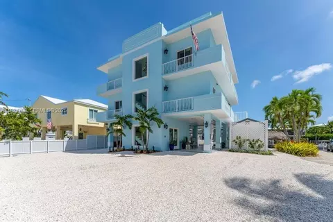 11 Center Ln, Key Largo, FL 33037
