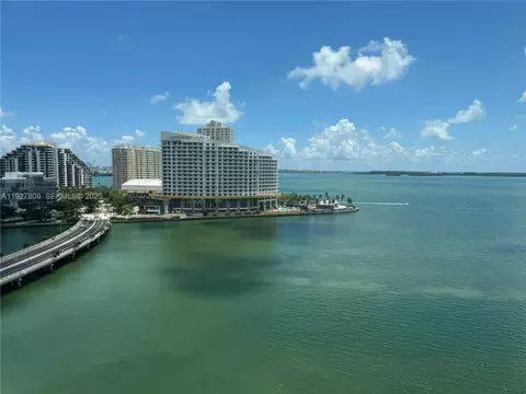 905 Brickell Bay Dr #1530, Miami, FL 33131