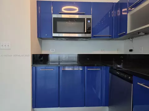 253 NE 2nd St #324, Miami, FL 33132