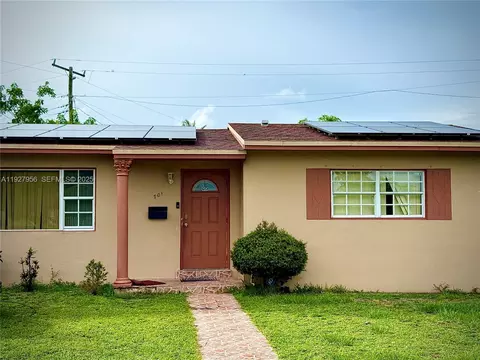 701 NW 176th Ter, Miami Gardens, FL 33169