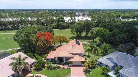 7820 NW 83rd St, Tamarac, FL 33321