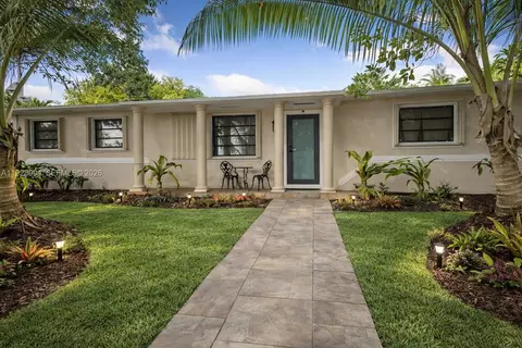 111 NE 175th St, North Miami Beach, FL 33162