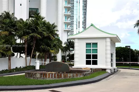 Other - 900 Brickell Key Blvd #2002, Miami, FL 33131 photo 8 of 14