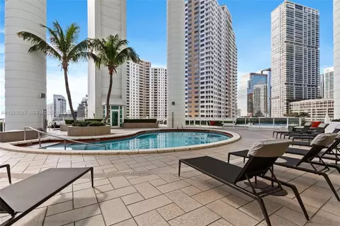 Exterior - 900 Brickell Key Blvd #2002, Miami, FL 33131 photo 1 of 2