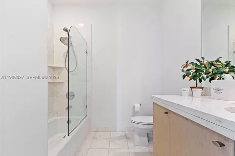 Bath - 900 Brickell Key Blvd #2002, Miami, FL 33131 photo 3 of 3