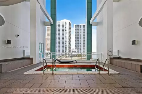 Exterior - 900 Brickell Key Blvd #2002, Miami, FL 33131 photo 2 of 2