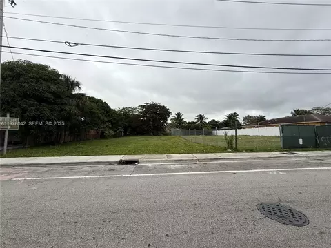 8 NW 8th St, Fort Lauderdale, FL 33311