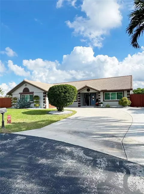 15500 Carriage Ct, Davie, FL 33331