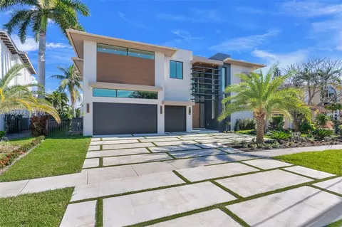 4910 NE 27th Ave, Lighthouse Point, FL 33064
