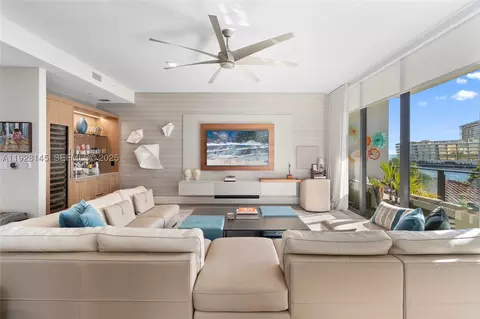 3581 E Glencoe St #403, Miami, FL 33133