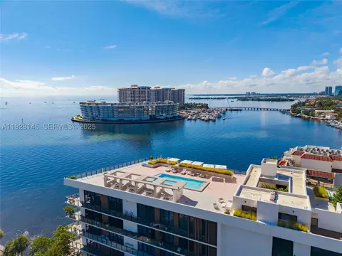 3581 E Glencoe St #403, Miami, FL 33133