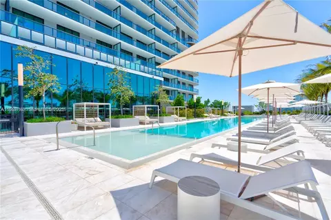 580 72nd St #1608, Miami Beach, FL 33141