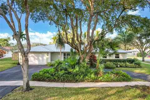 7201 NW 7th Ct, Plantation, FL 33317