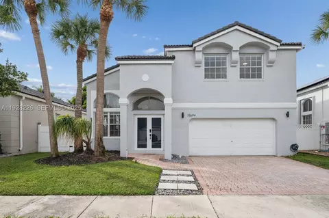 15694 NW 12th Ct, Pembroke Pines, FL 33028