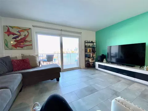 400 Golden Isles Dr #6, Hallandale Beach, FL 33009