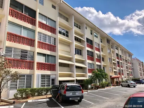 215 SE 3rd Ave #407B, Hallandale Beach, FL 33009