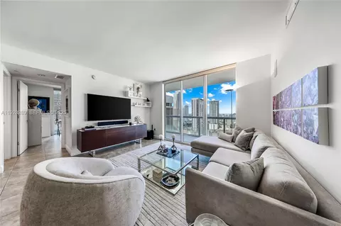 50 Biscayne Blvd #3311, Miami, FL 33132