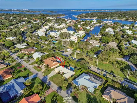 View/Area - 3804 SE Fairway E, Stuart, FL 34997 photo 8 of 9