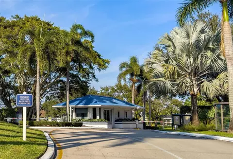 View/Area - 3804 SE Fairway E, Stuart, FL 34997 photo 4 of 9