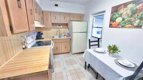 Other - 334 W 36th Ter, Hialeah, FL 33012 photo 4 of 6