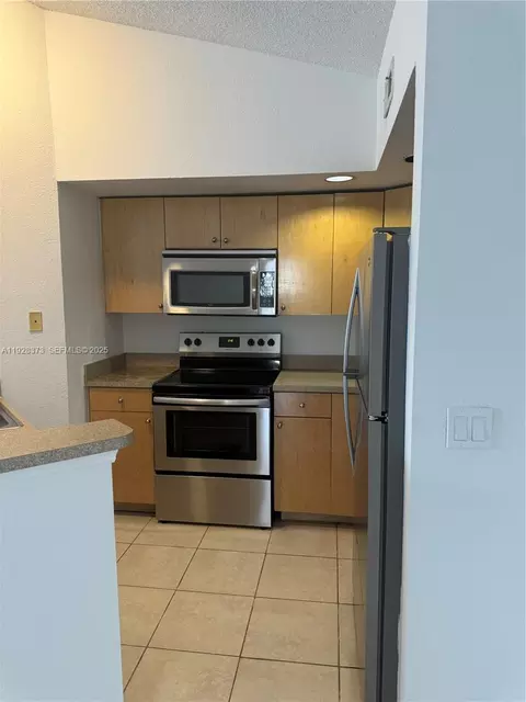 12620 Vista Isles Dr #1022, Sunrise, FL 33325