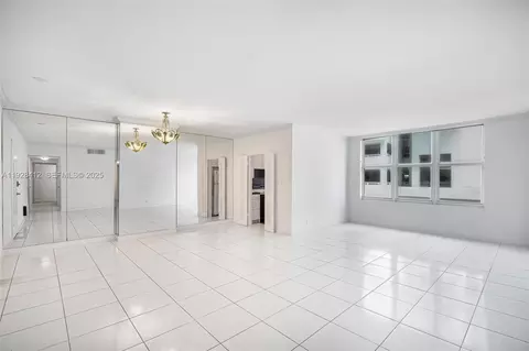 4747 Collins Ave #207, Miami Beach, FL 33140
