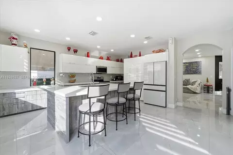 3522 W 86th Ter, Hialeah, FL 33018 photo 6
