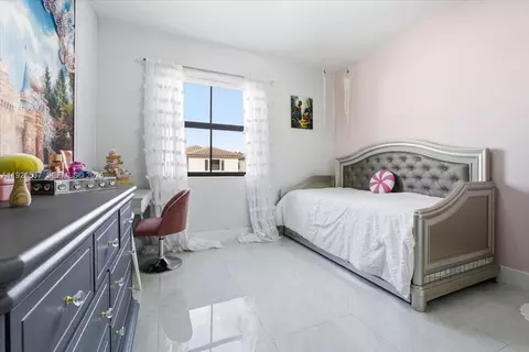 3522 W 86th Ter, Hialeah, FL 33018 photo 25