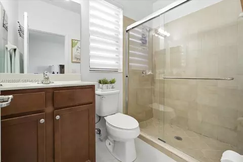 3522 W 86th Ter, Hialeah, FL 33018 photo 28