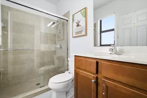3522 W 86th Ter, Hialeah, FL 33018 photo 27