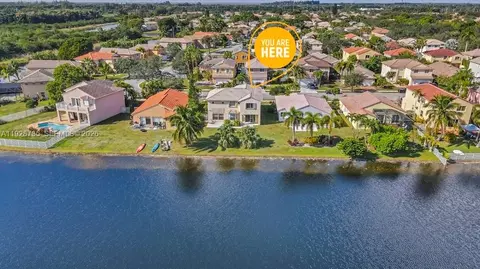 371 SW 190th Ave, Pembroke Pines, FL 33029