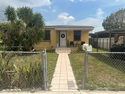 4465 E 8th Ln, Hialeah, FL 33013 photo 1
