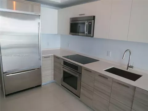 1300 Brickell Bay Dr #1110, Miami, FL 33131 photo 4